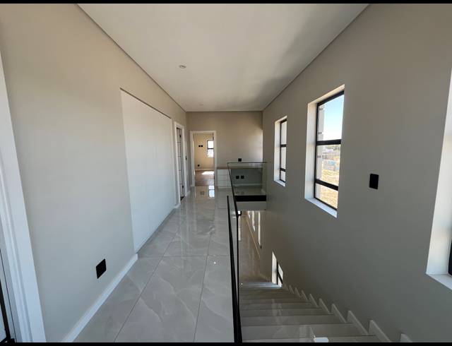 3 BEDROOM HOUSE FOR SALE IN SANDOWN